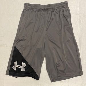 Under Armour basketball shorts. Size L